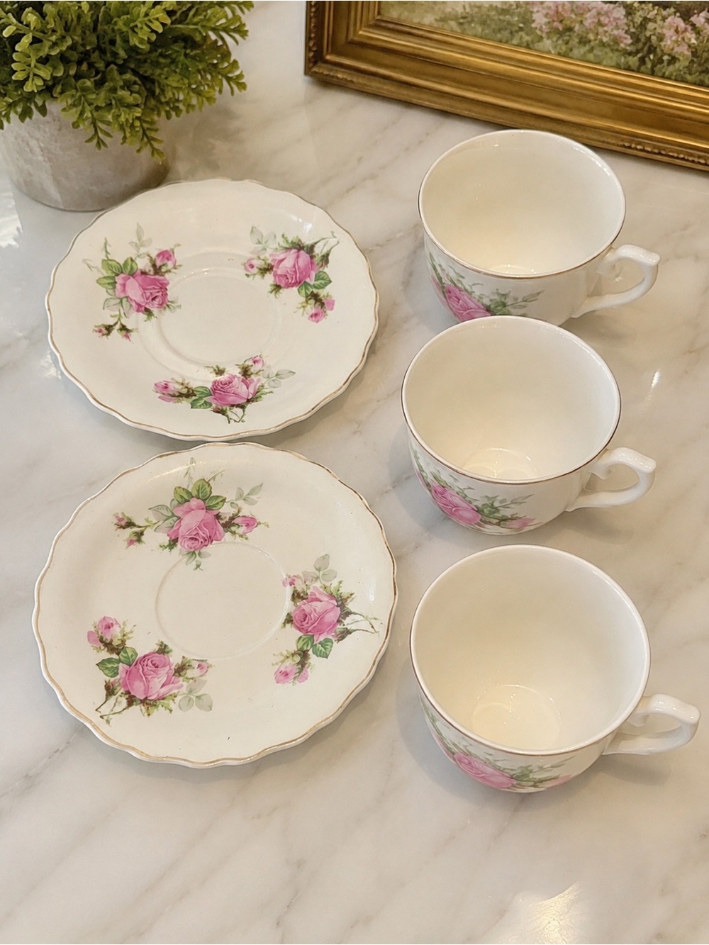 Vintage Pink Rose Tea Cups & Saucers 5 Piece Set Gold Trim Unmarked